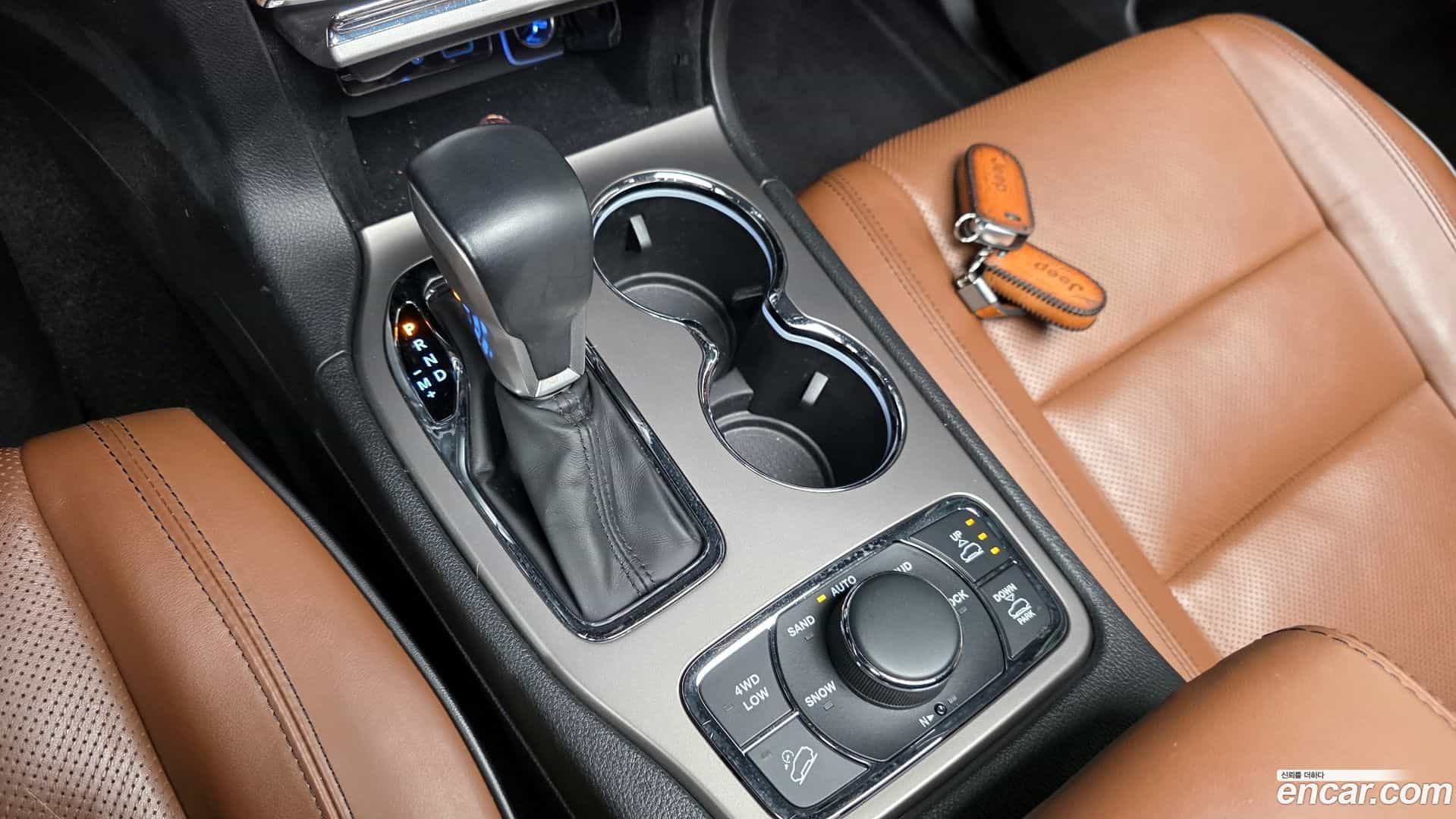 Cherokee Jeep 2021.2-INNER-009