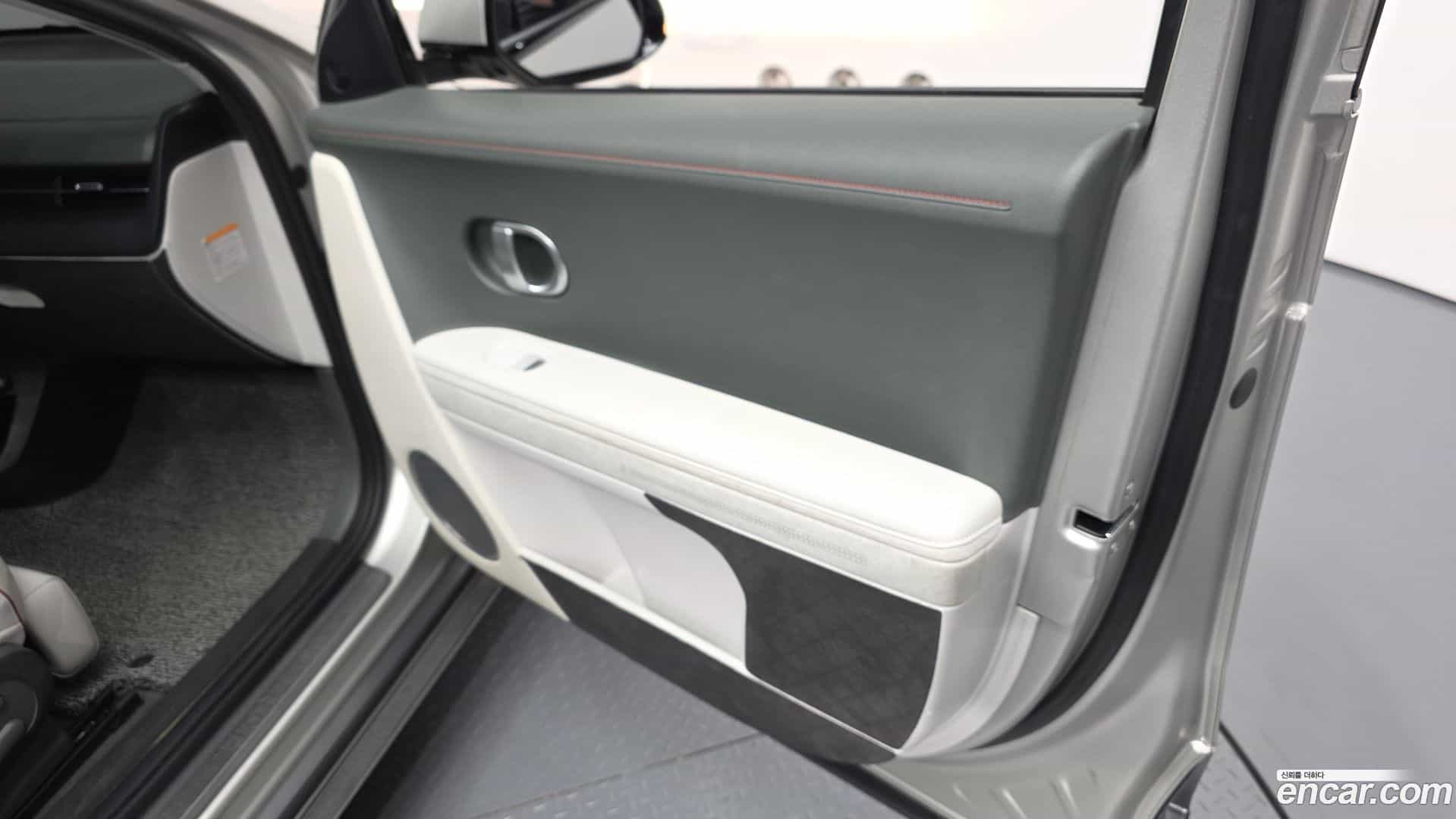 Ioniq5 Hyundai 2021.5-INNER-034