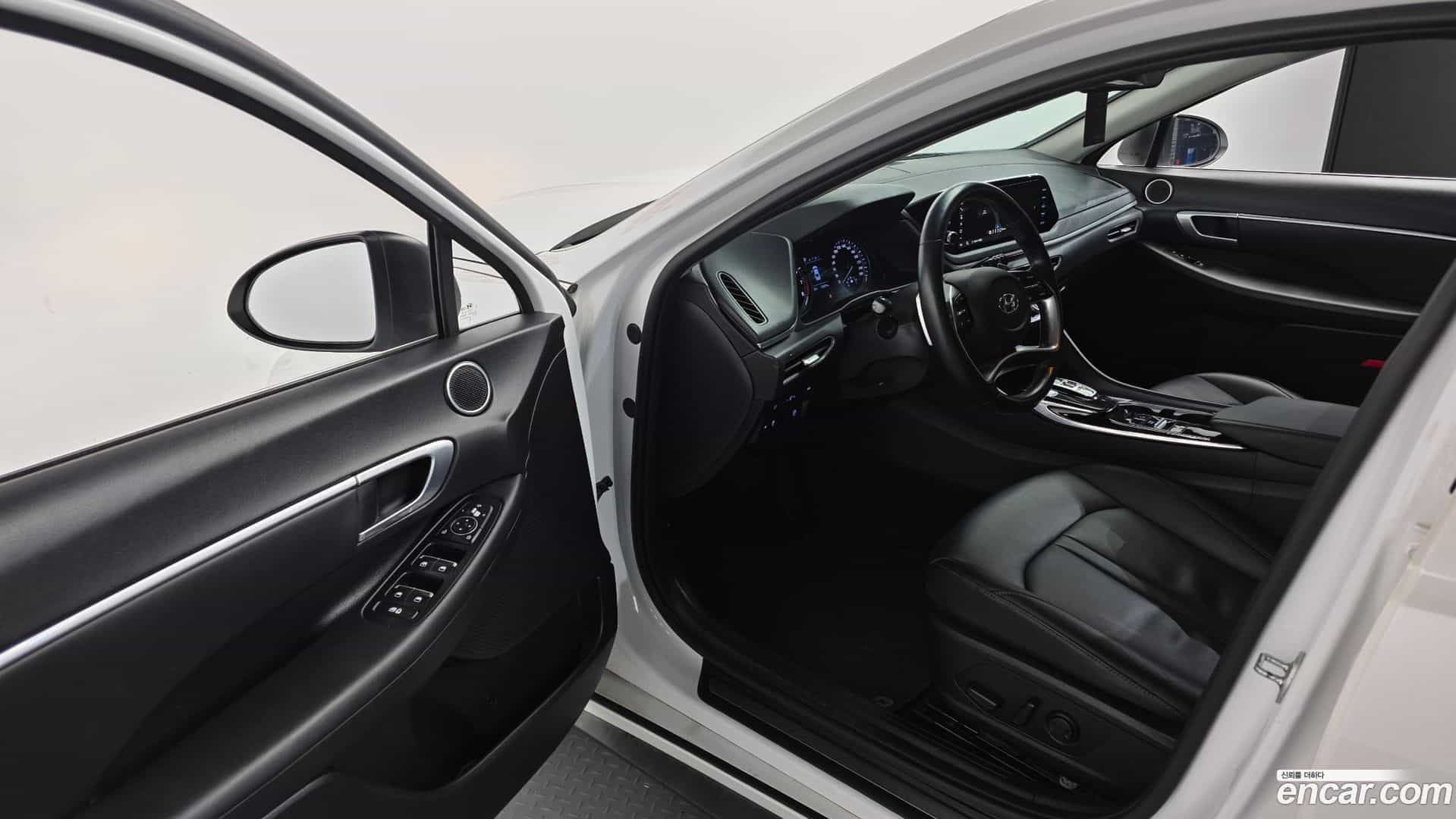 Sonata Hyundai 2021.2-OPTION-015