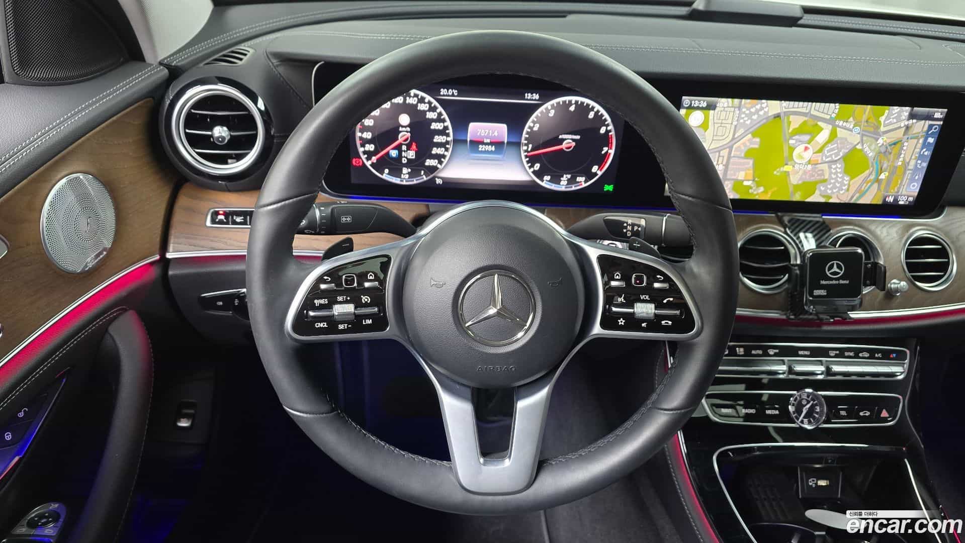 E-Class Mercedes-Benz 2019.8-OPTION-016