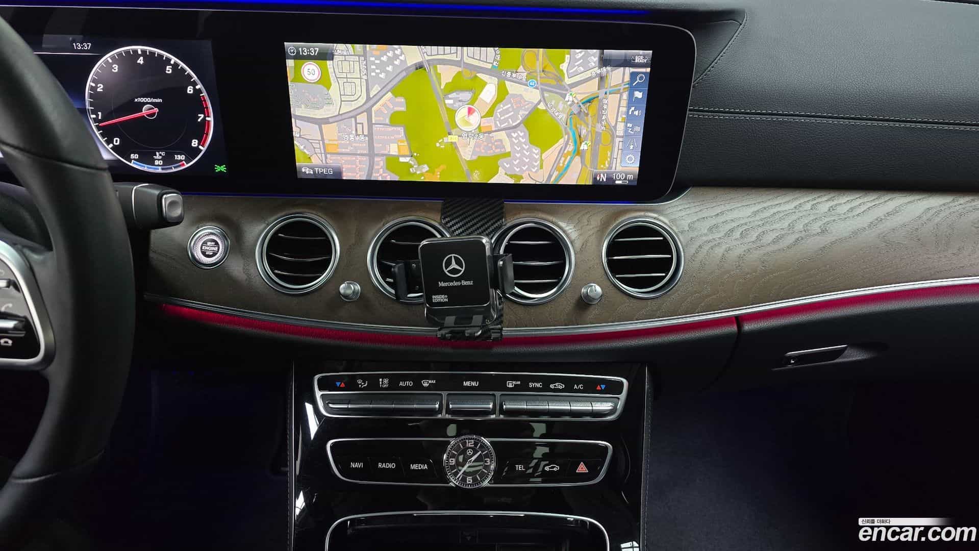 E-Class Mercedes-Benz 2019.8-OPTION-017