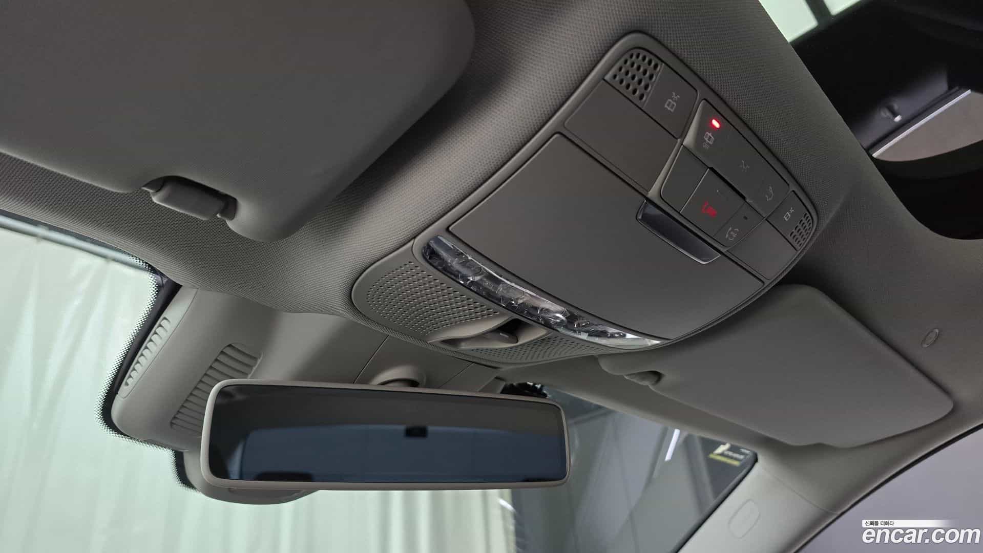 E-Class Mercedes-Benz 2019.8-OPTION-022