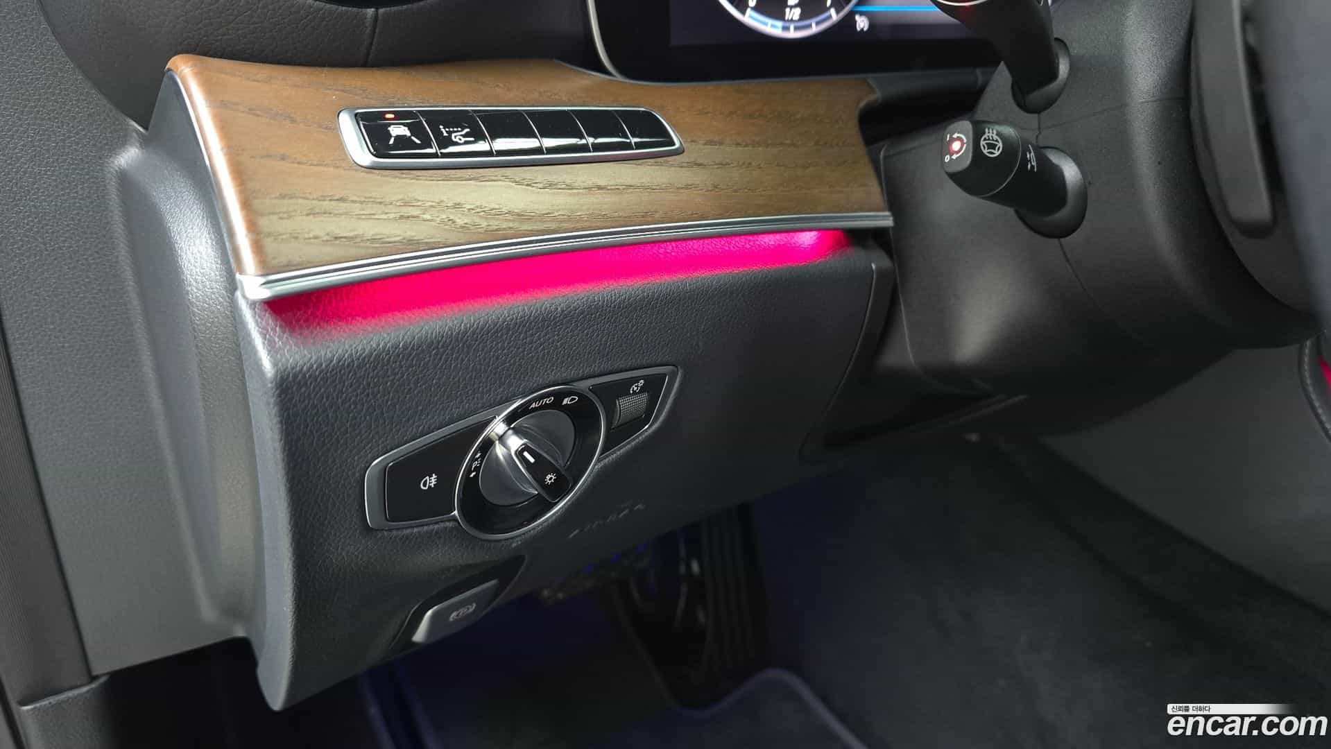 E-Class Mercedes-Benz 2019.8-OPTION-023