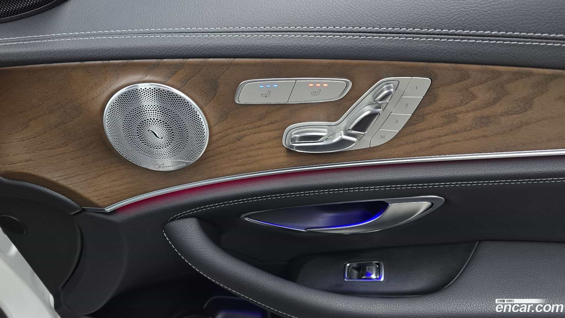 E-Class Mercedes-Benz 2019.8-OPTION-040