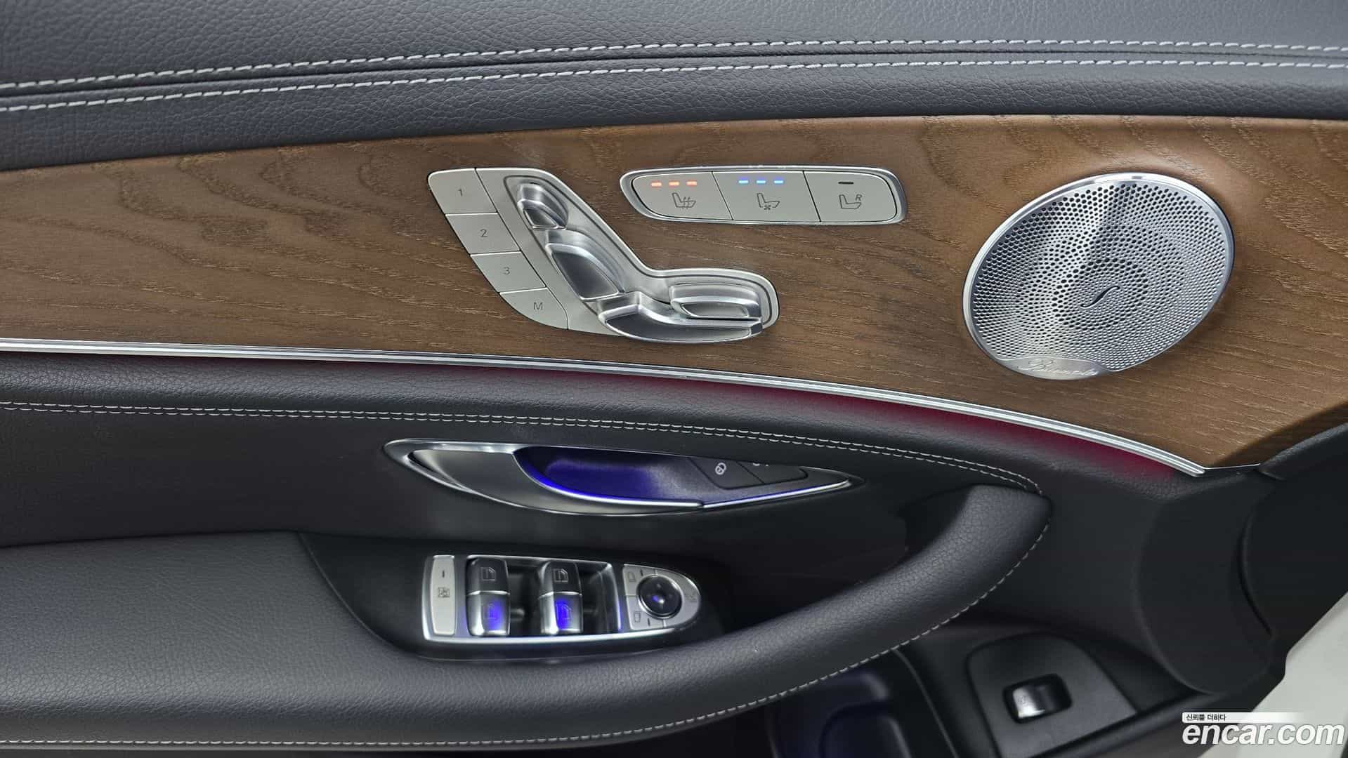 E-Class Mercedes-Benz 2019.8-OPTION-042
