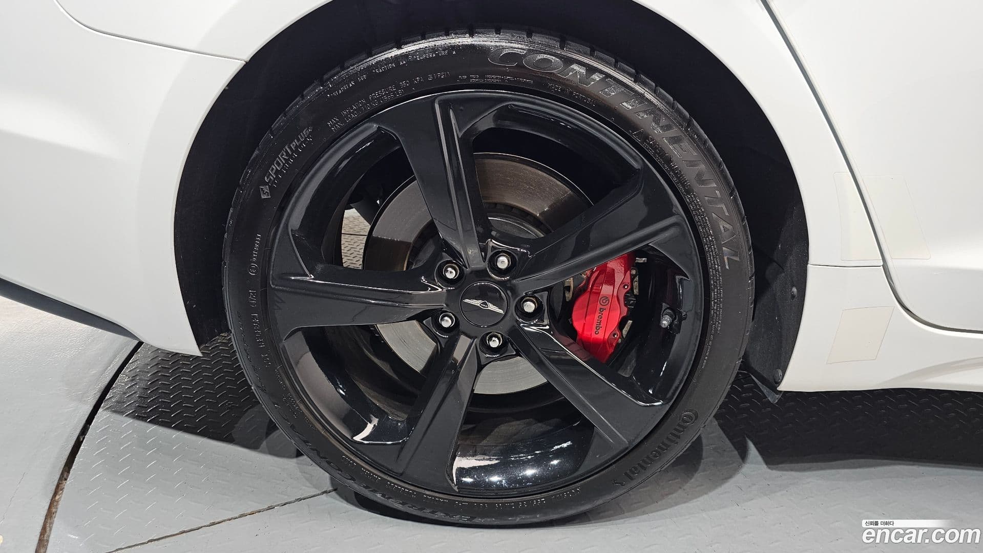 Main__Slider__Photo:G70 Genesis 2019.7-4