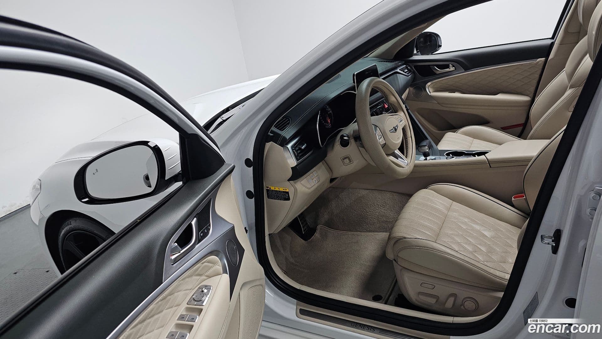 Main__Slider__Photo:G70 Genesis 2019.7-9