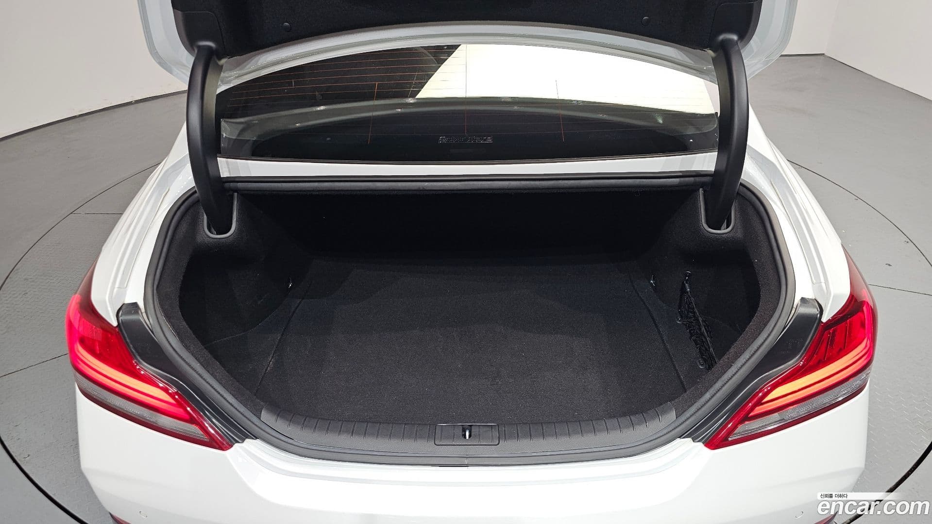 Main__Slider__Photo:G70 Genesis 2019.7-19