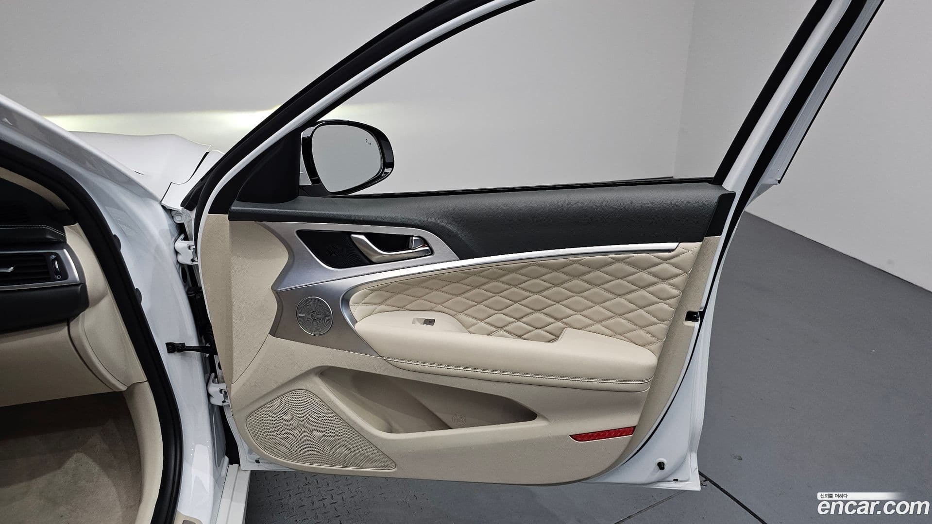 Main__Slider__Photo:G70 Genesis 2019.7-23