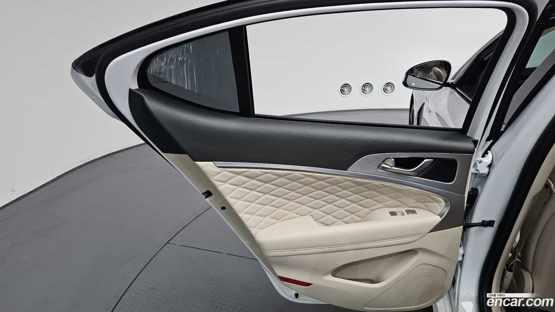 G70 Genesis 2019.7-INNER-035
