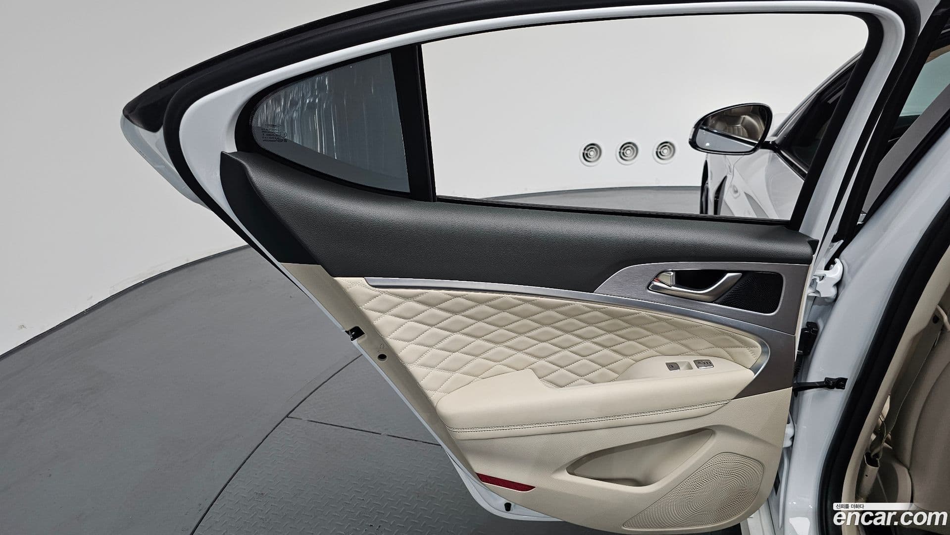 Main__Slider__Photo:G70 Genesis 2019.7-24