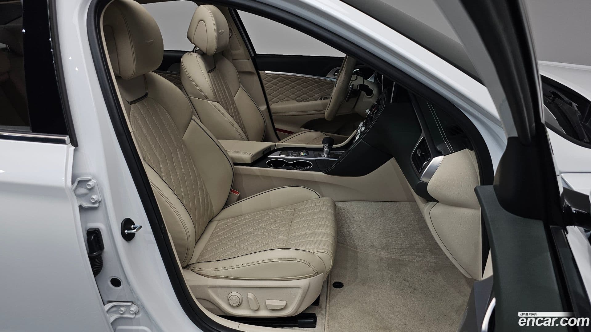 Main__Slider__Photo:G70 Genesis 2019.7-25