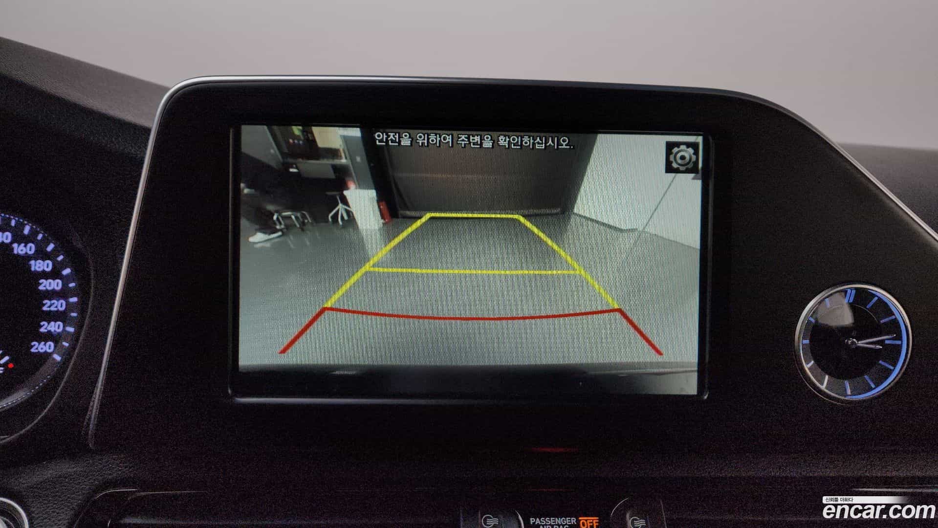 Grandeur Hyundai 2017.1-OPTION-018