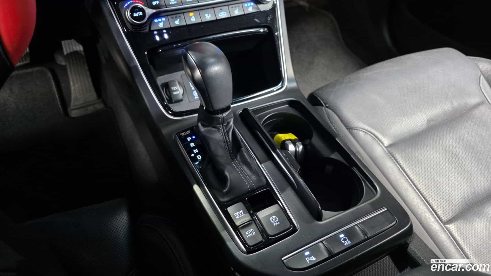Grandeur Hyundai 2017.2-INNER-009