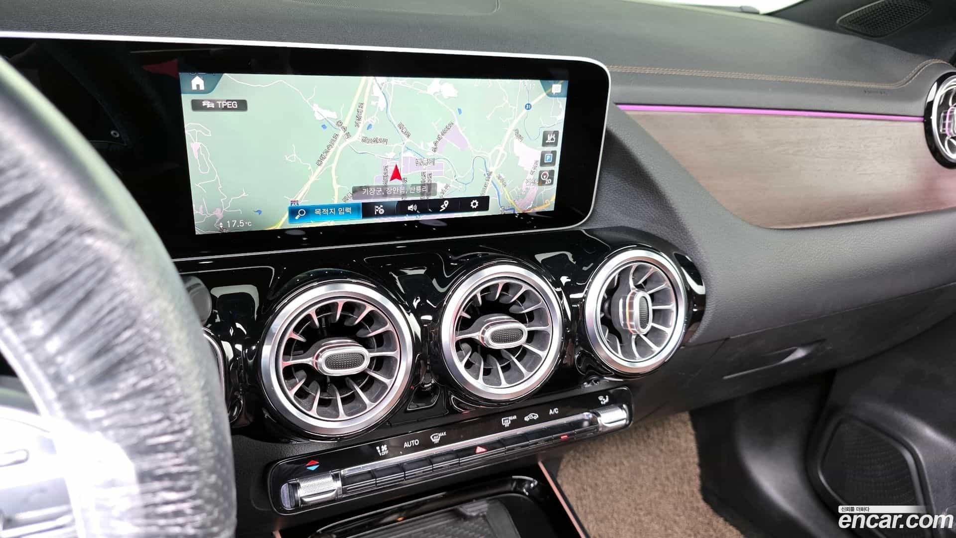 GLA-Class Mercedes-Benz 2020.9-OPTION-019