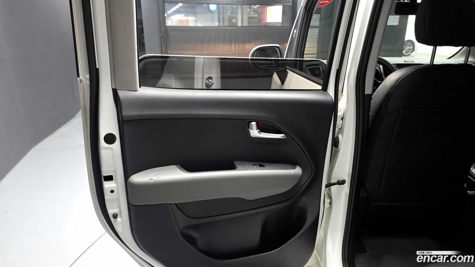 RAY Kia 2022.3-INNER-035