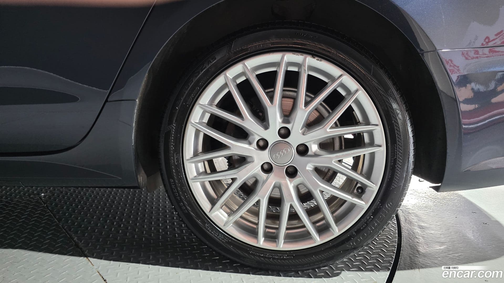 Main__Slider__Photo:A6 Audi 2018.7-20