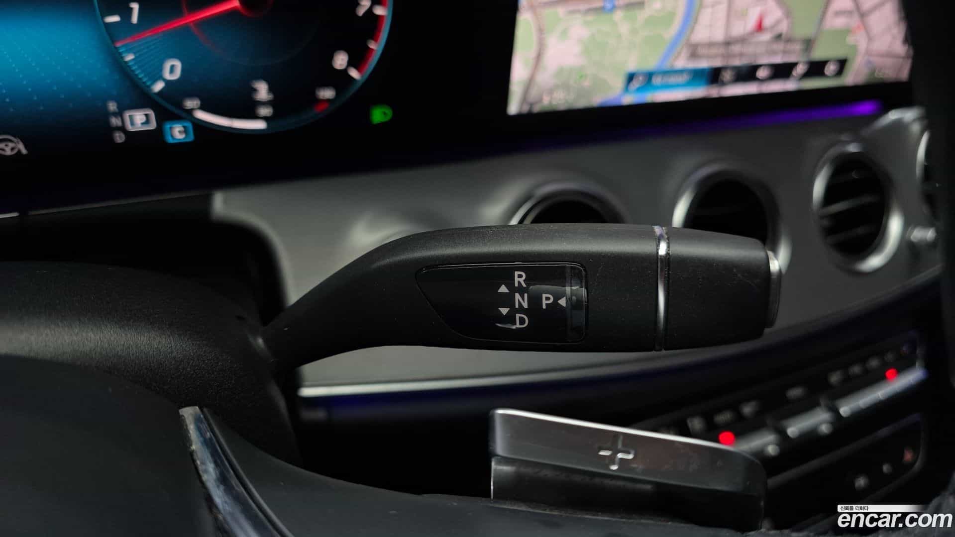 E-Class Mercedes-Benz 2021.2-INNER-009