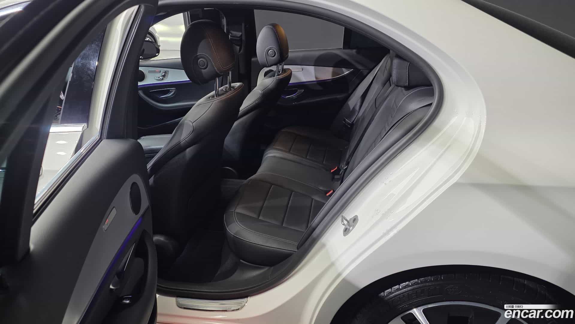 E-Class Mercedes-Benz 2021.2-OPTION-015