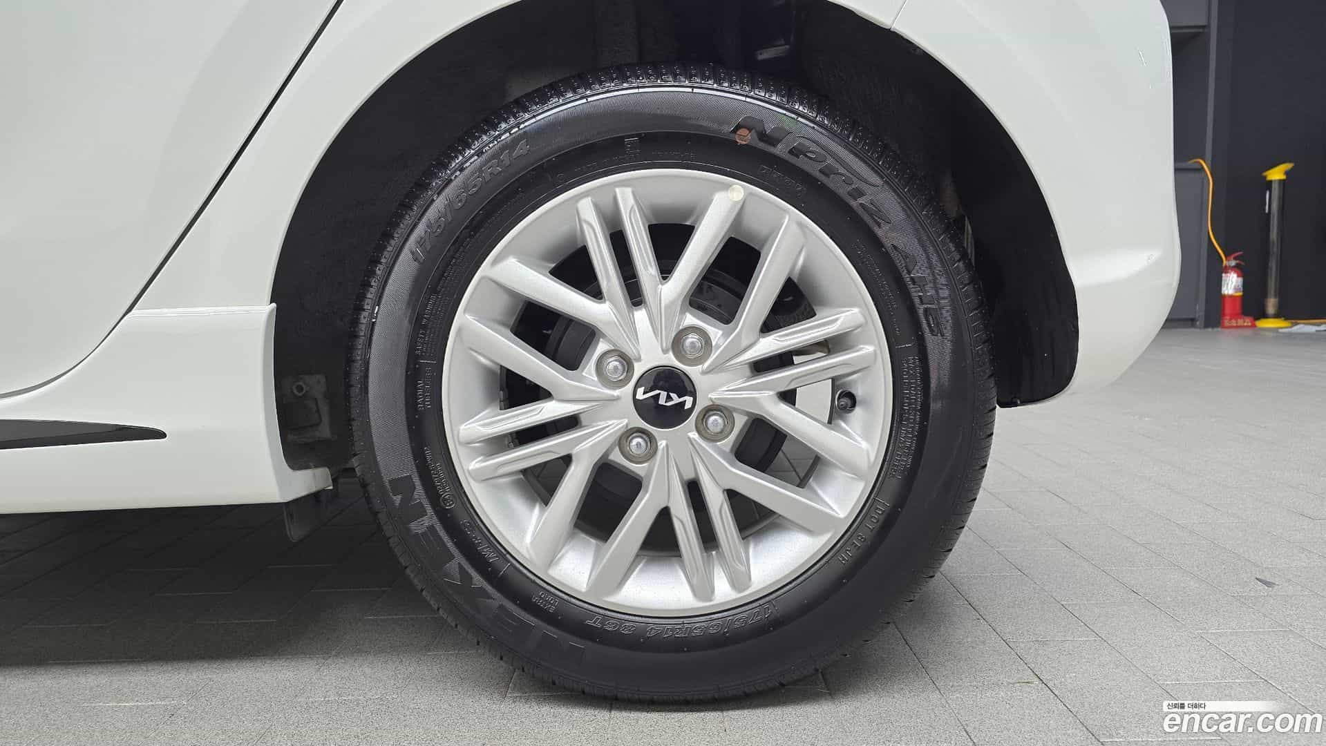 morning Kia 2023.1-OUTER-031