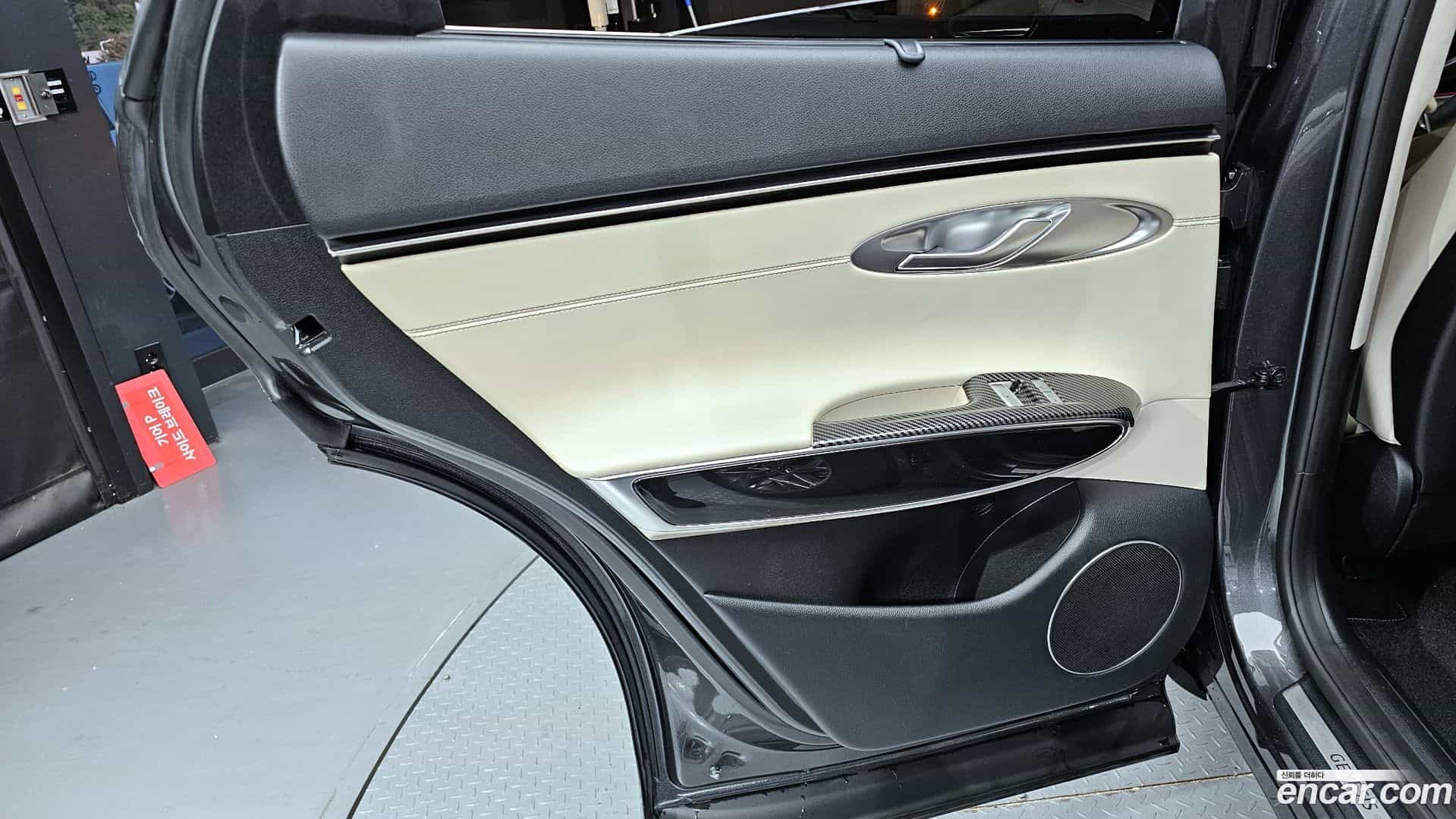GV70 Genesis 2022.0-INNER-035