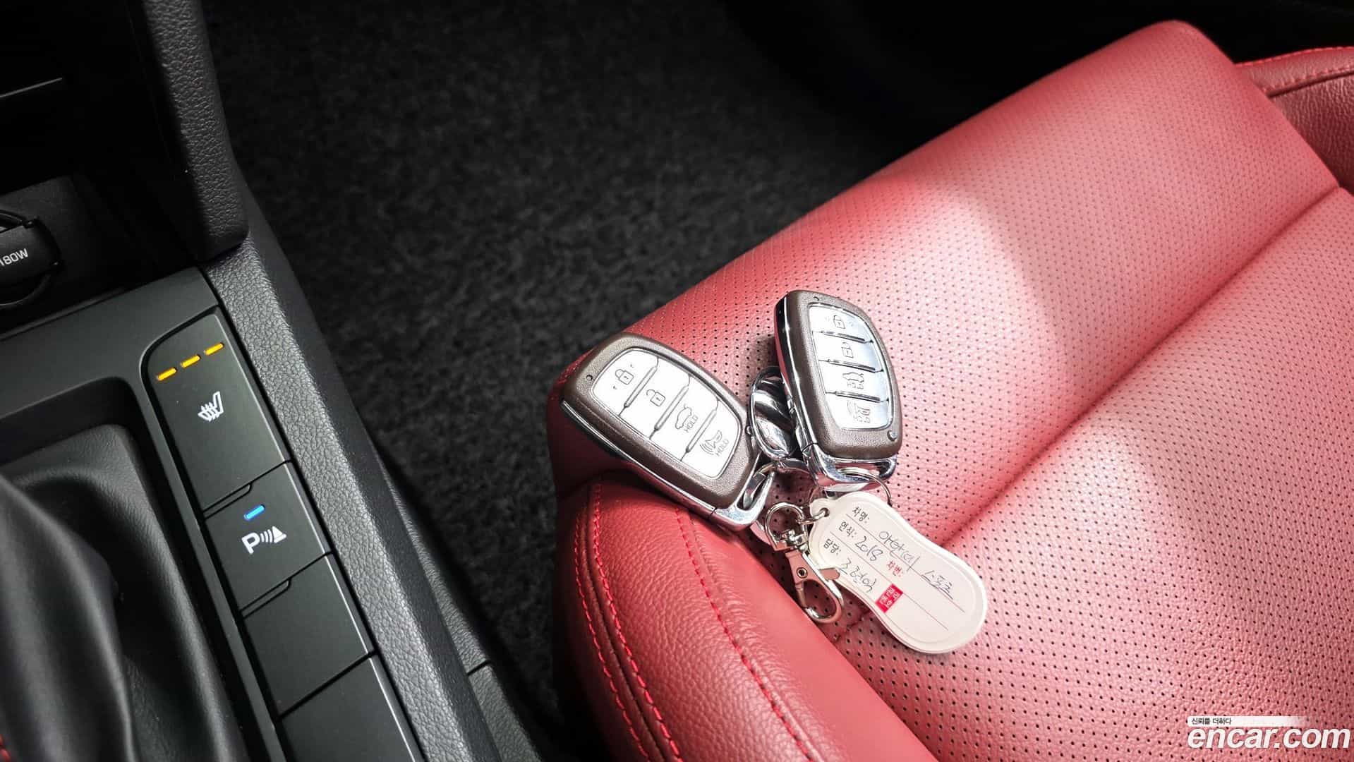 AVANTE Hyundai 2017.10-OPTION-021