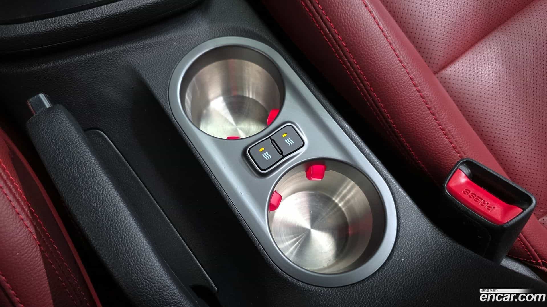 AVANTE Hyundai 2017.10-OPTION-024