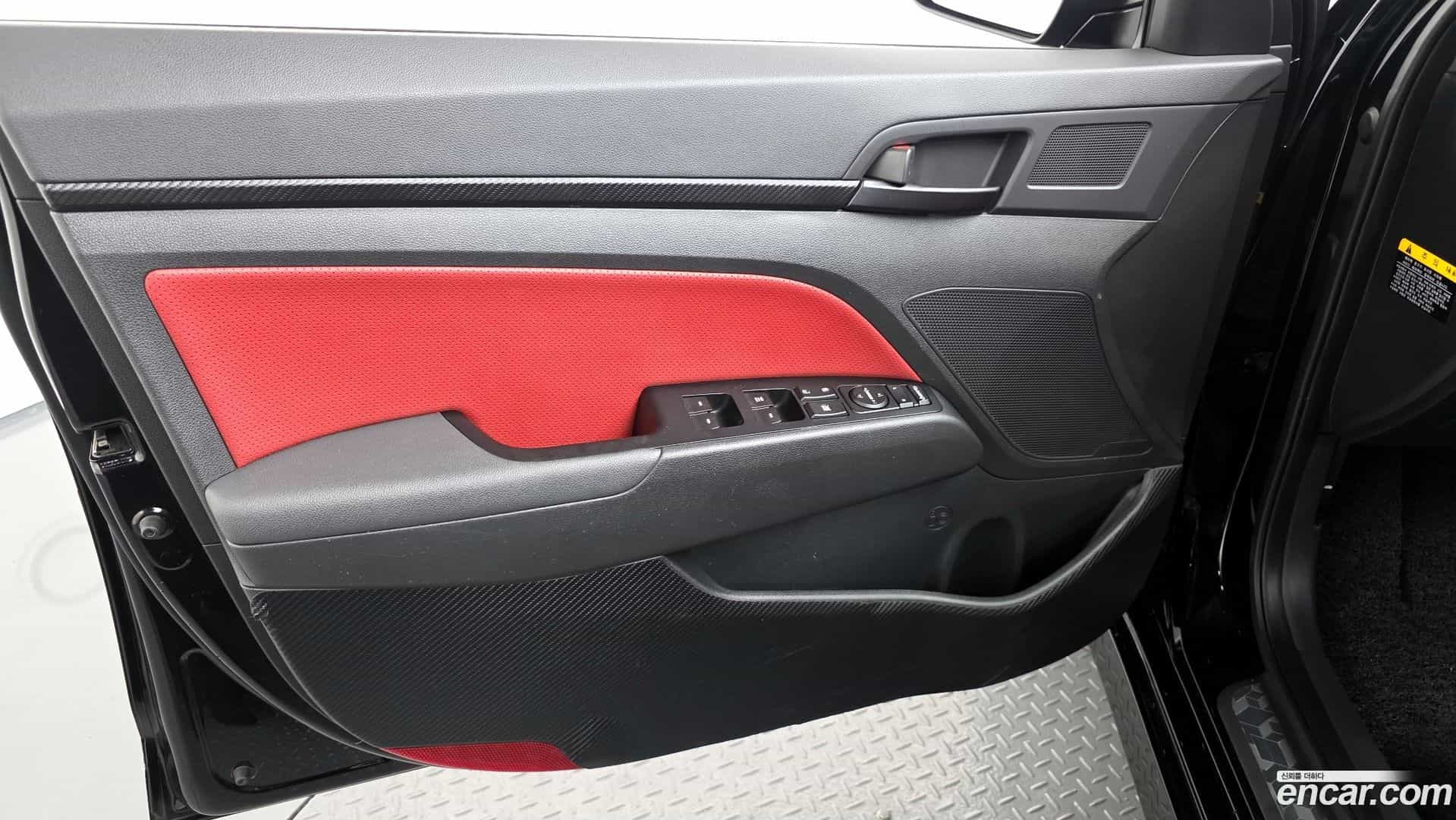 AVANTE Hyundai 2017.10-INNER-034