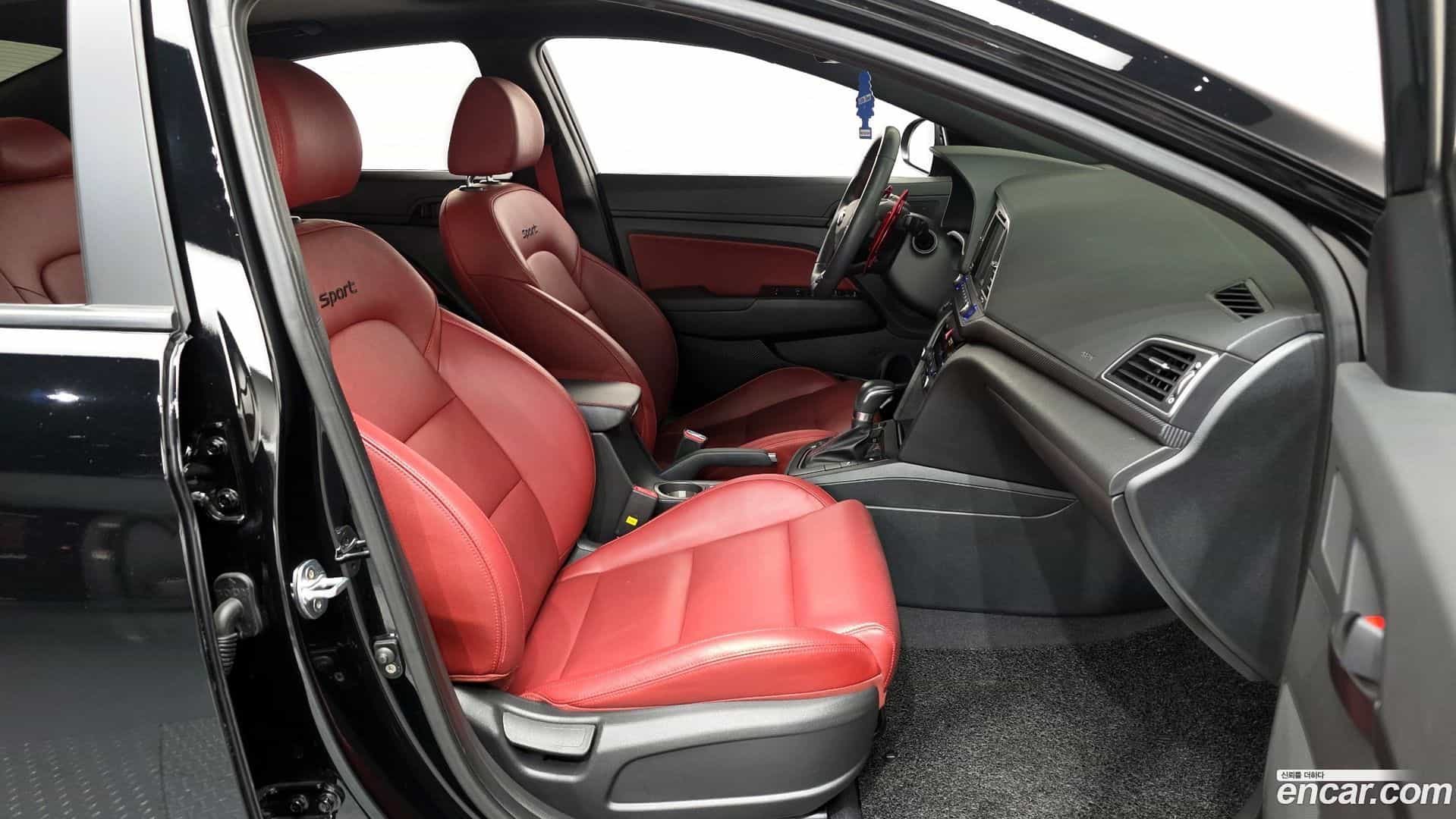 AVANTE Hyundai 2017.10-INNER-036