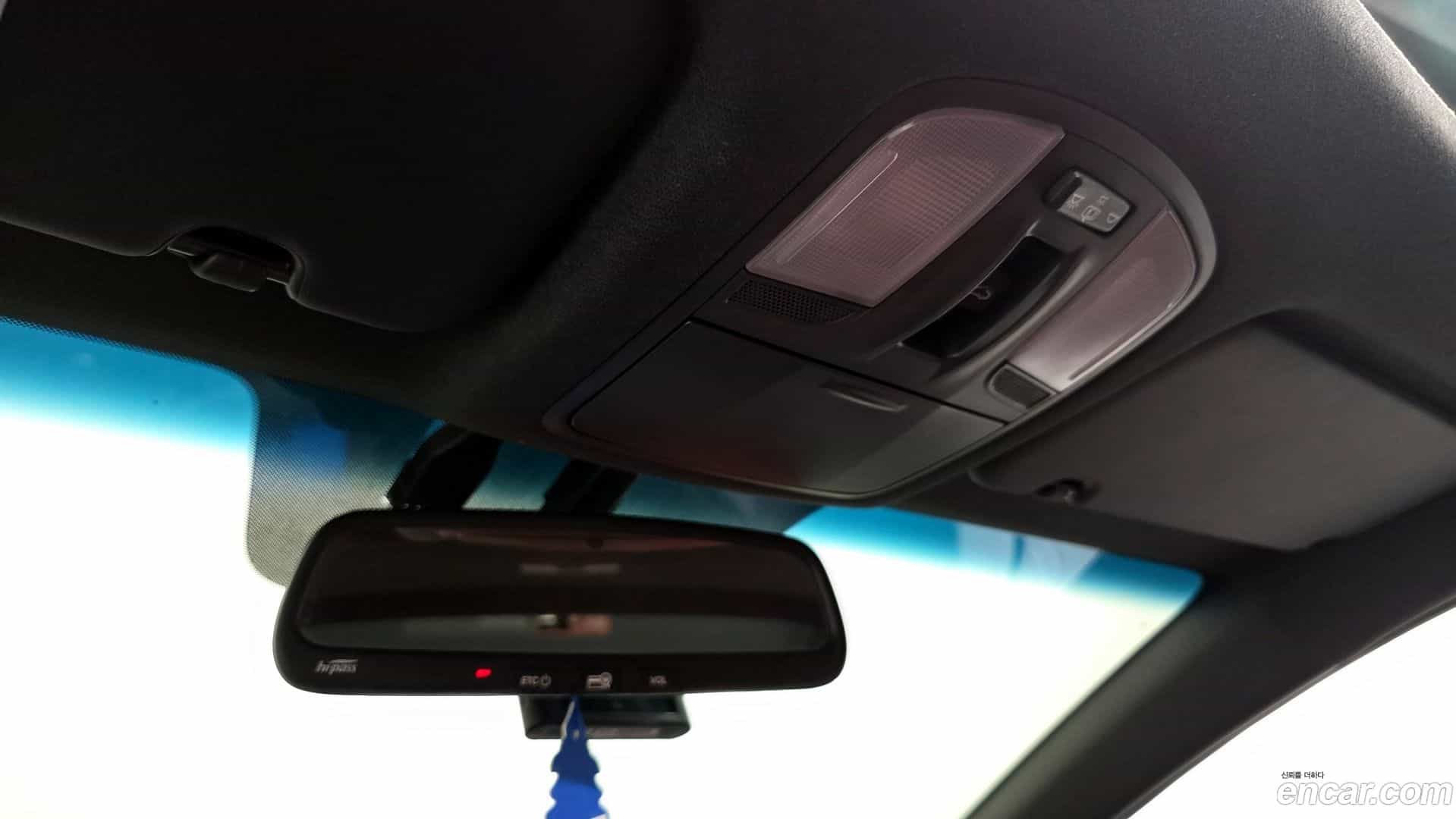 AVANTE Hyundai 2017.10-OPTION-041