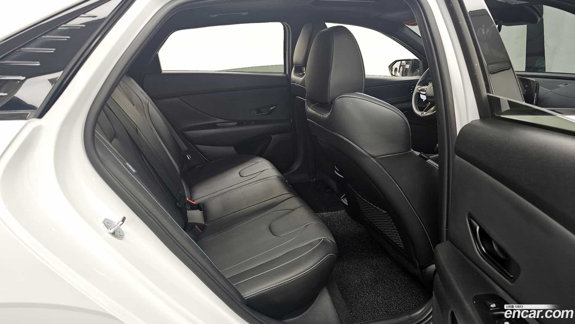 AVANTE Hyundai 2025.6-OPTION-016
