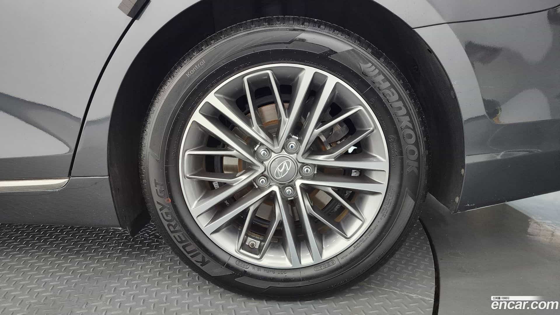 Grandeur Hyundai 2017.4-OUTER-031