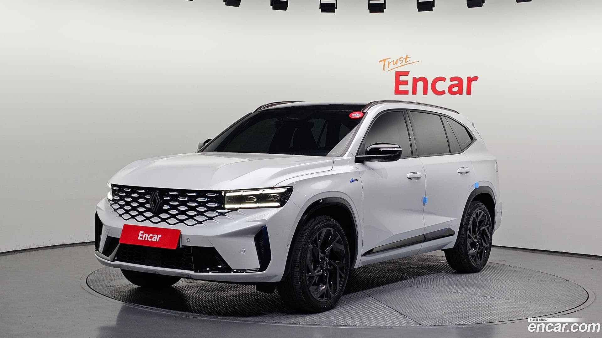 Main__Slider__Photo:Grand Koleos Renault Korea 2024.8-0