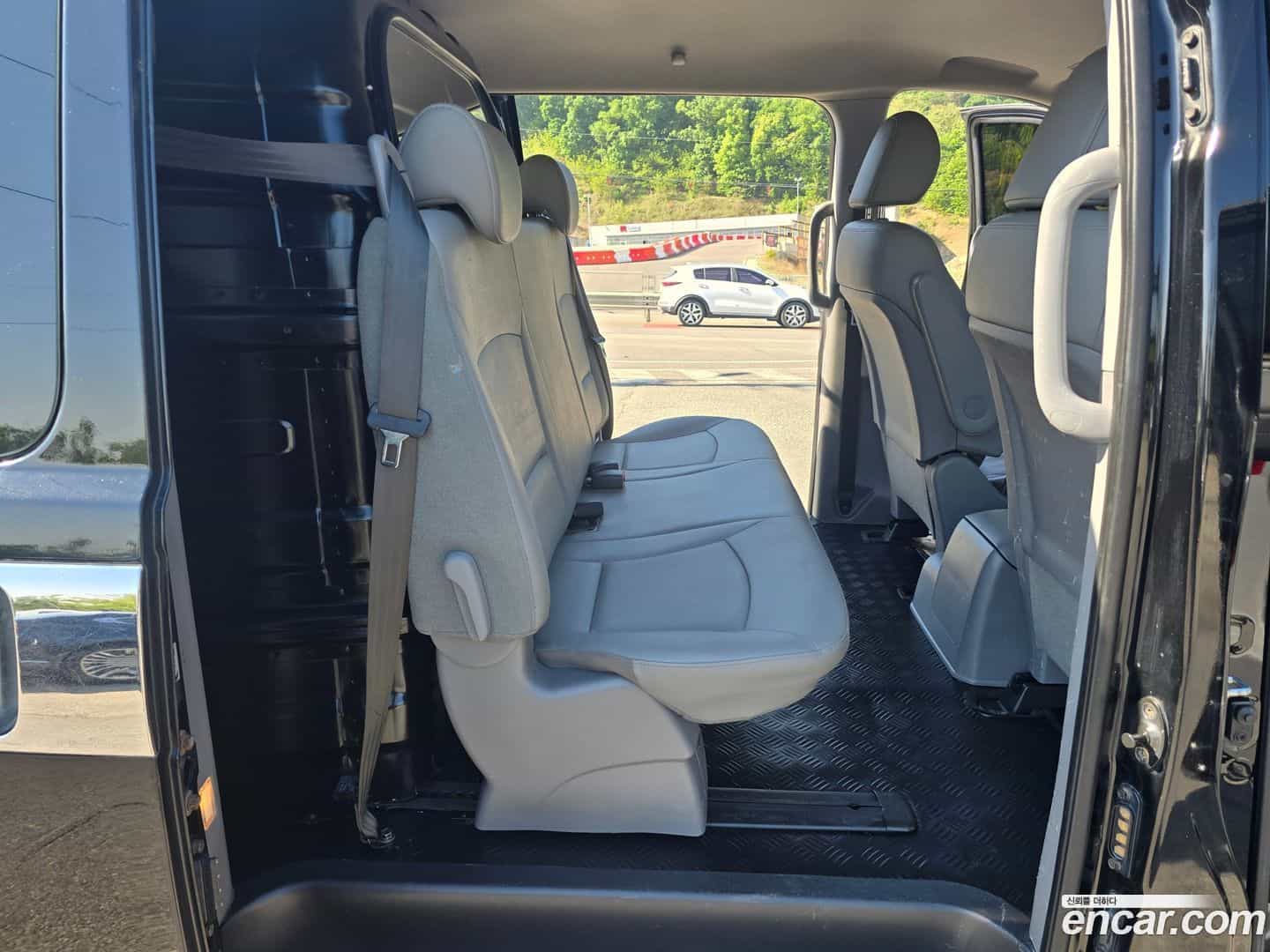 Starex Hyundai 2019.2-OPTION-015