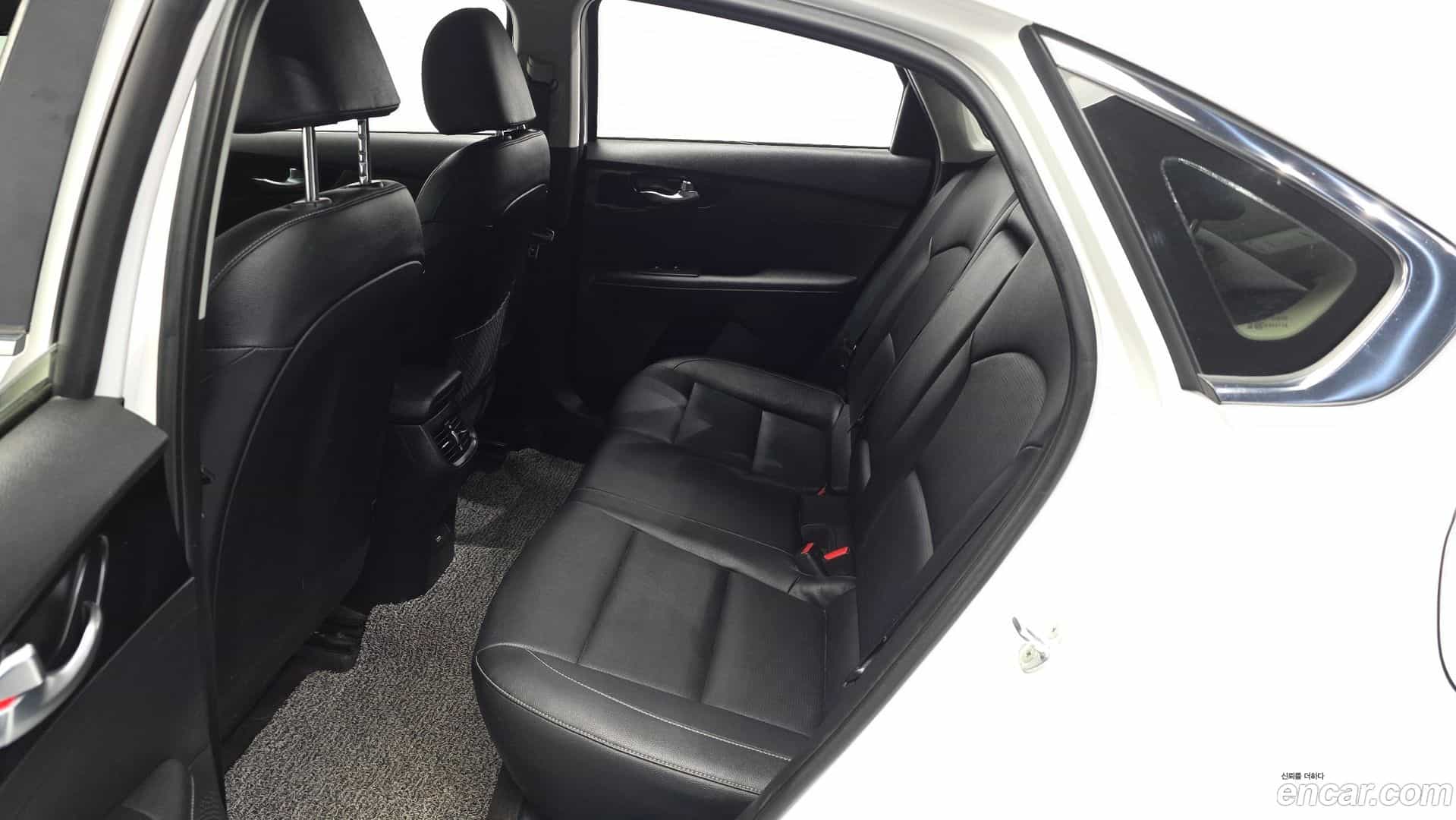 K3 Kia 2022.1-INNER-036