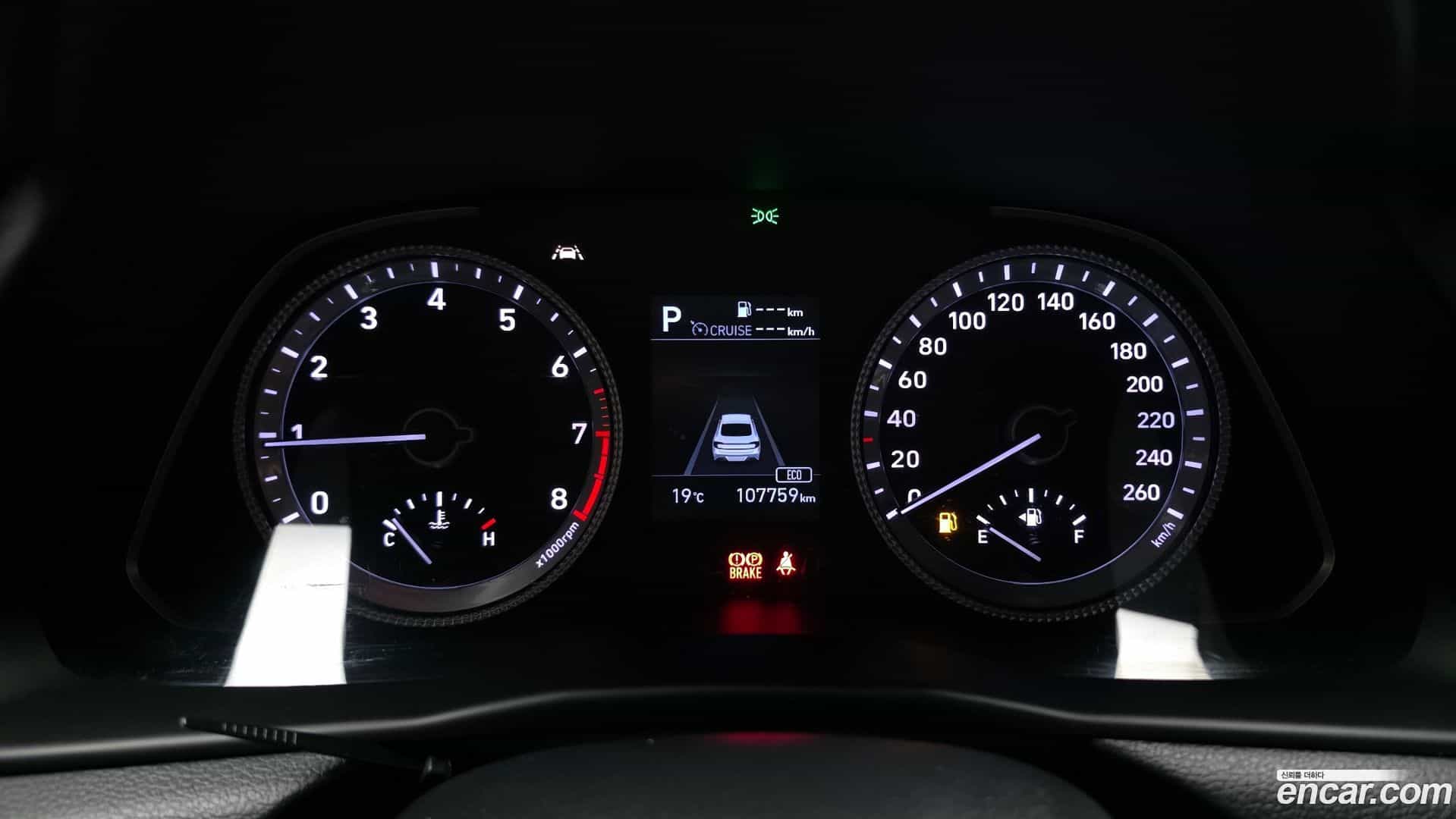 Sonata Hyundai 2019.4-INNER-008