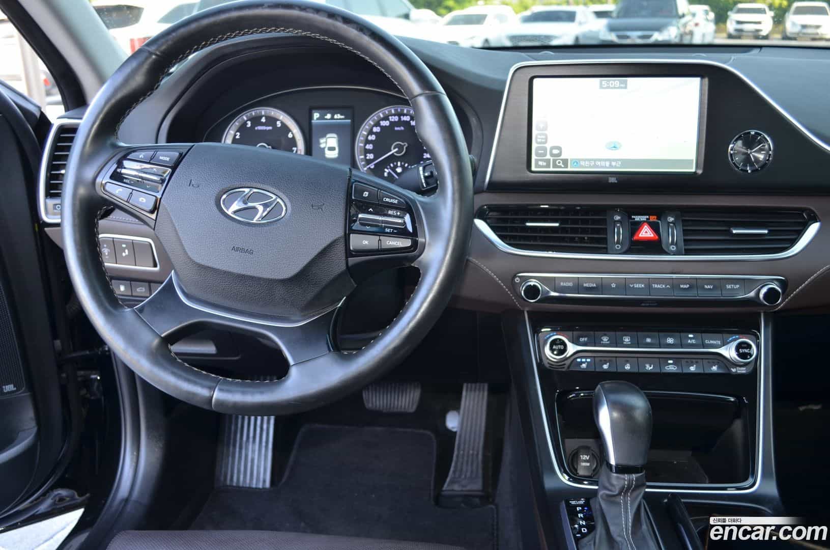 Grandeur Hyundai 2018.1-OPTION-020