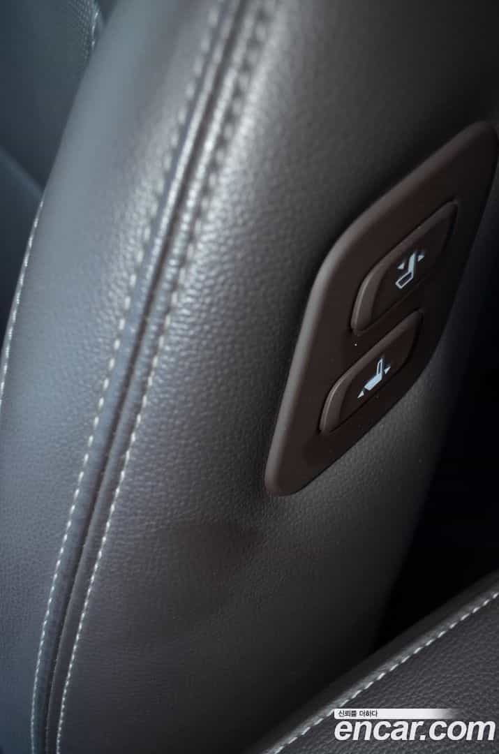 Grandeur Hyundai 2018.1-OPTION-021