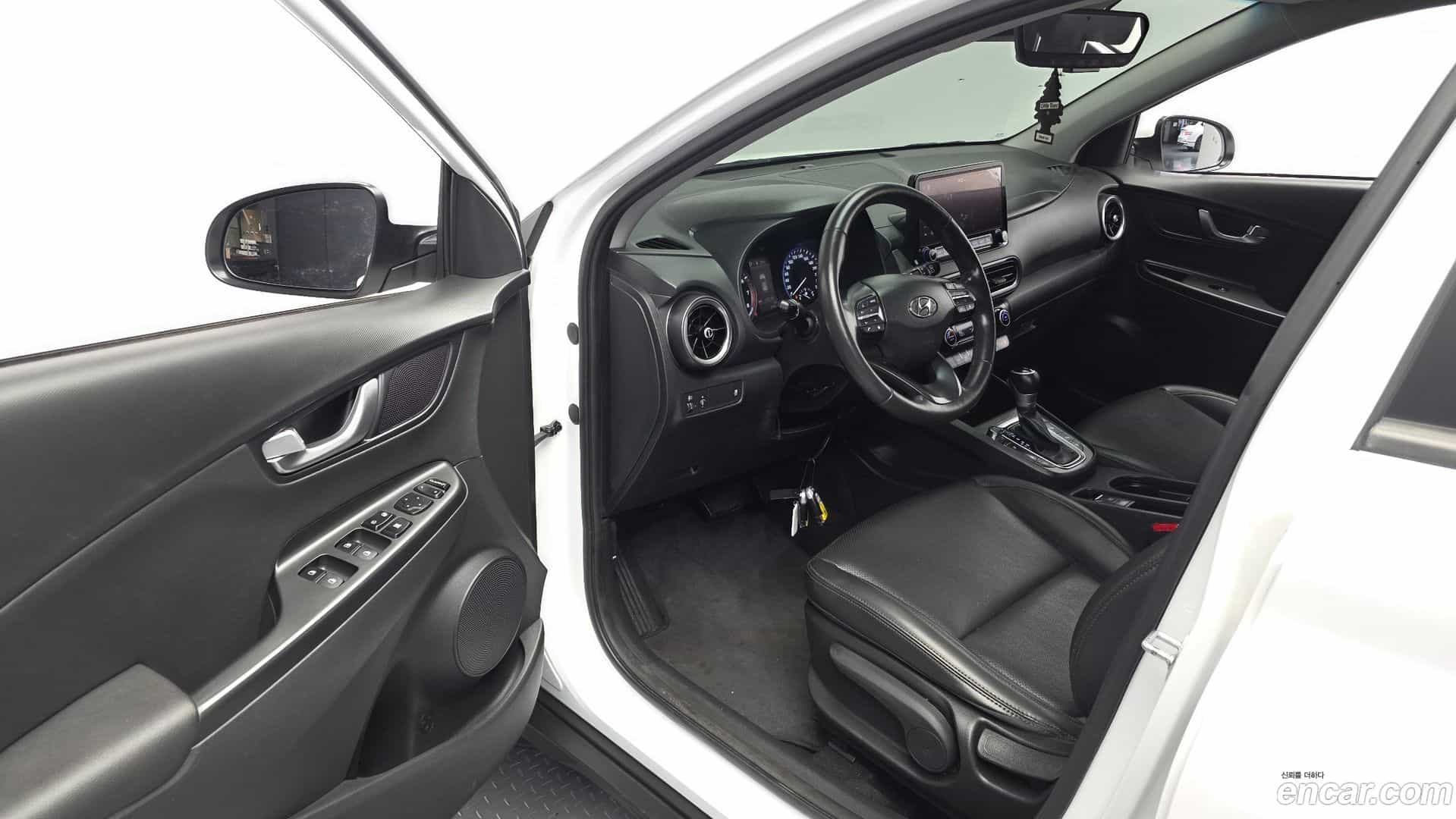 Kona Hyundai 2021.4-INNER-010