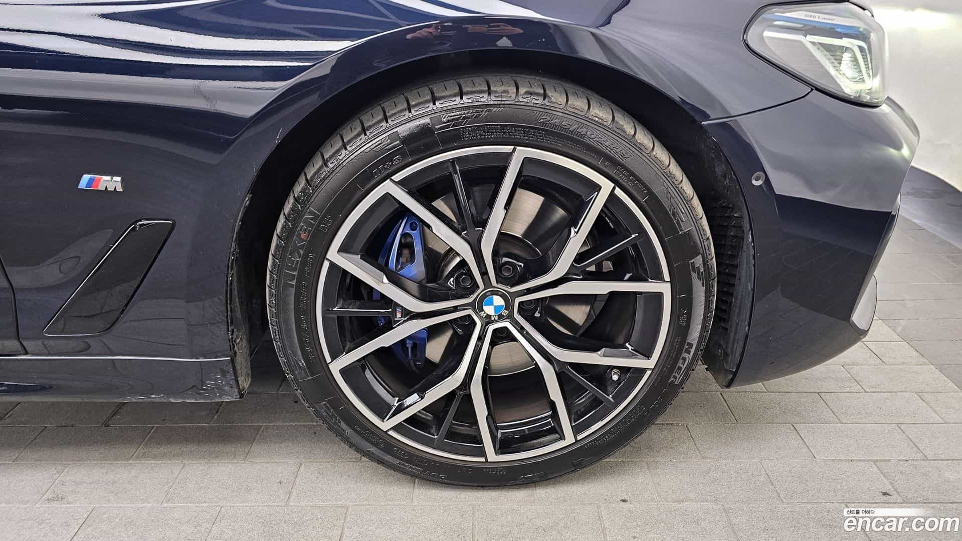 5-Series BMW 2023.7-OUTER-031