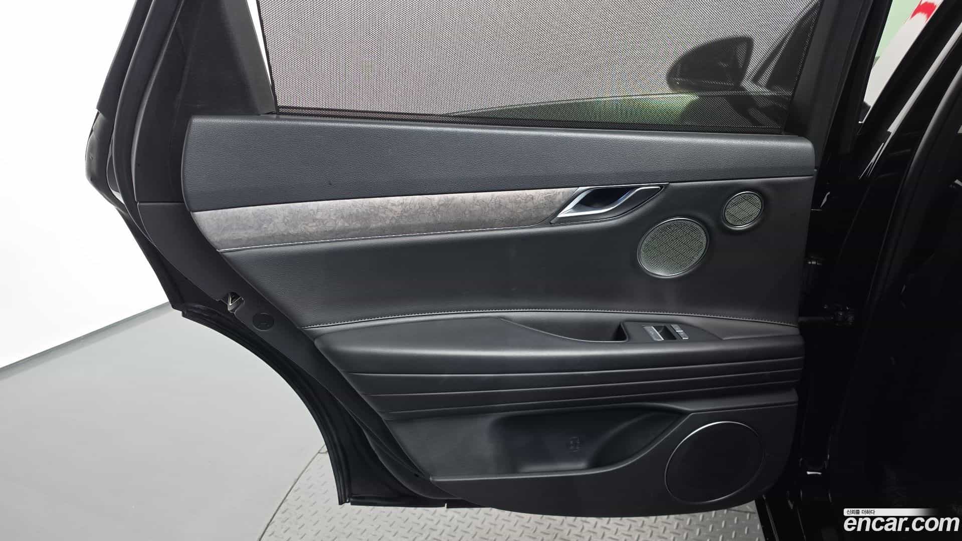 G80 Genesis 2021.10-INNER-035