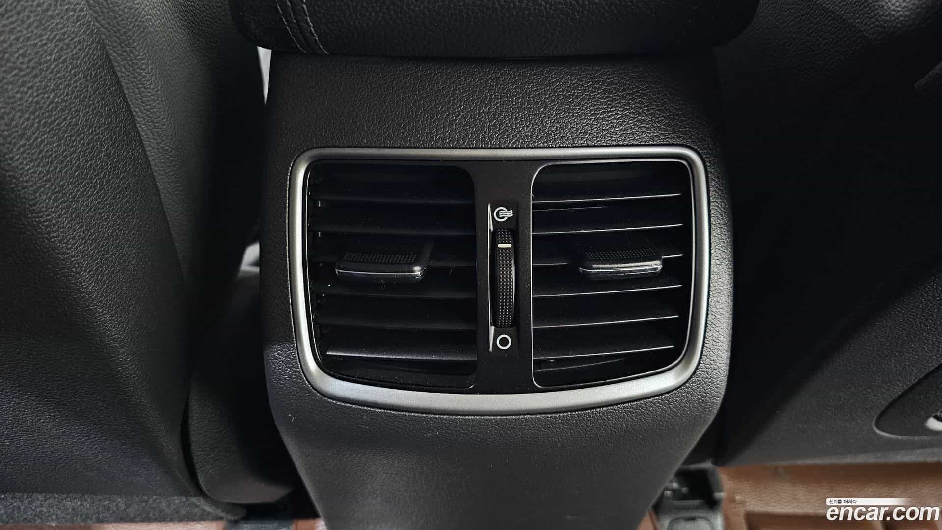Tucson Hyundai 2017.8-OPTION-040