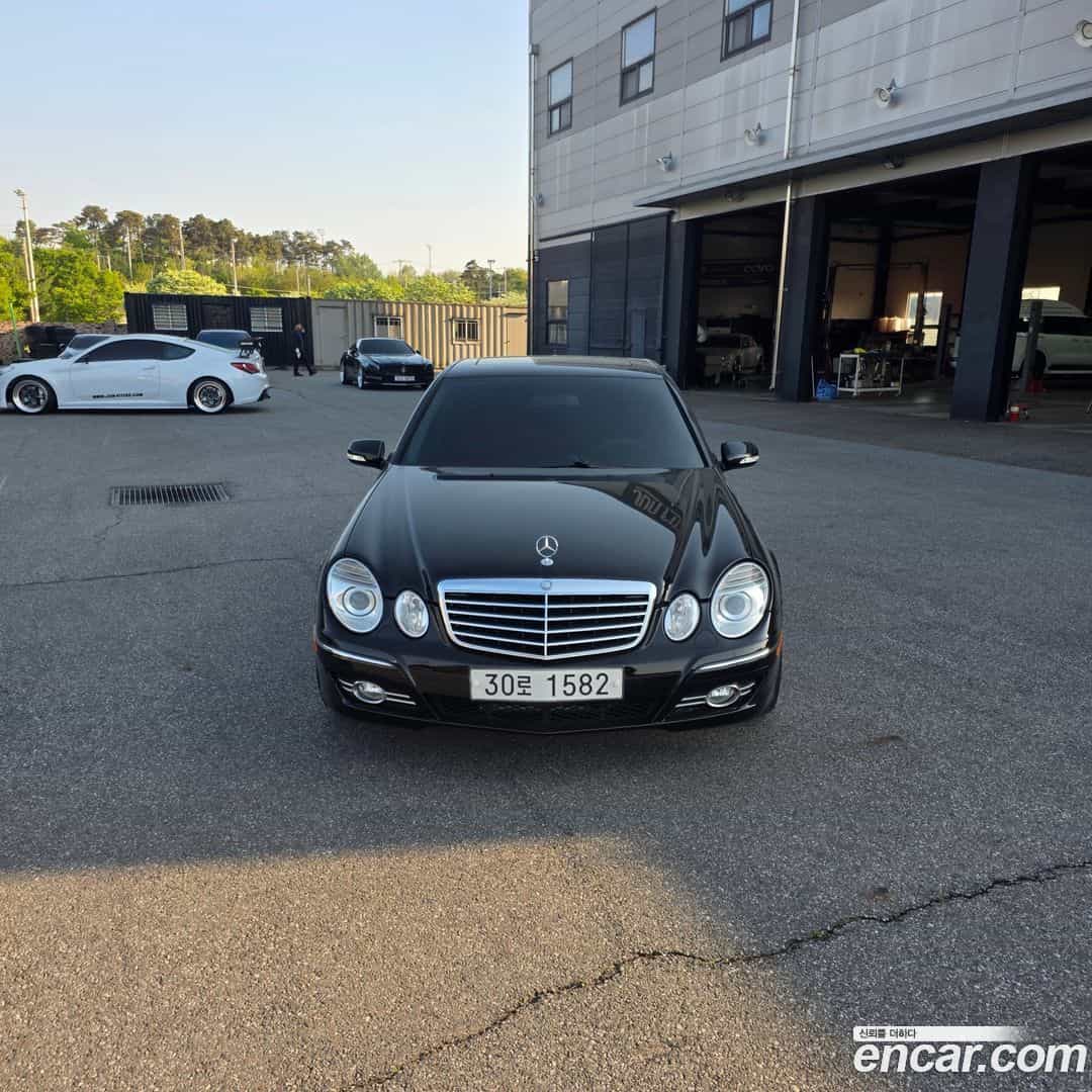 E-Class Mercedes-Benz 2009.9-OUTER-003