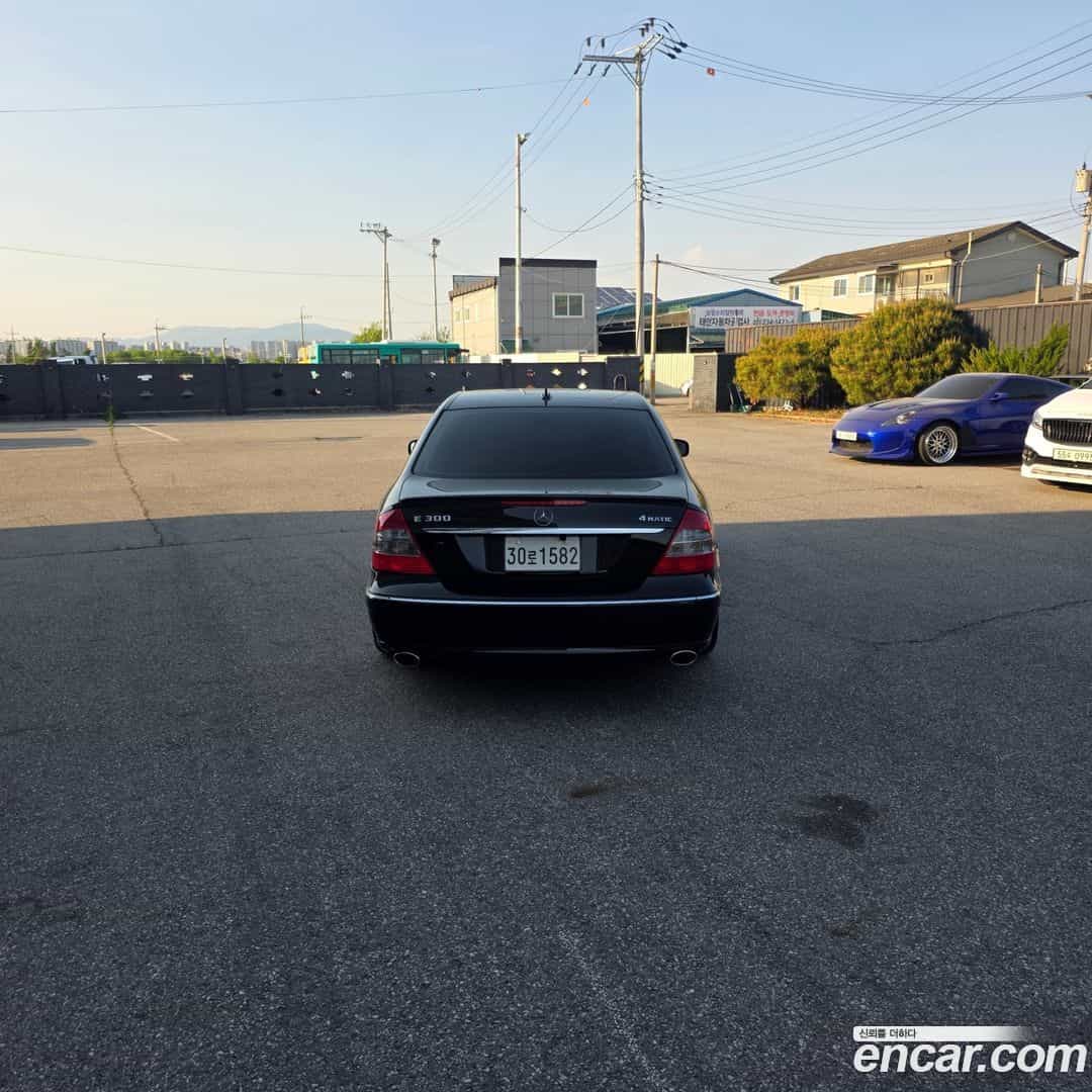 E-Class Mercedes-Benz 2009.9-OUTER-004