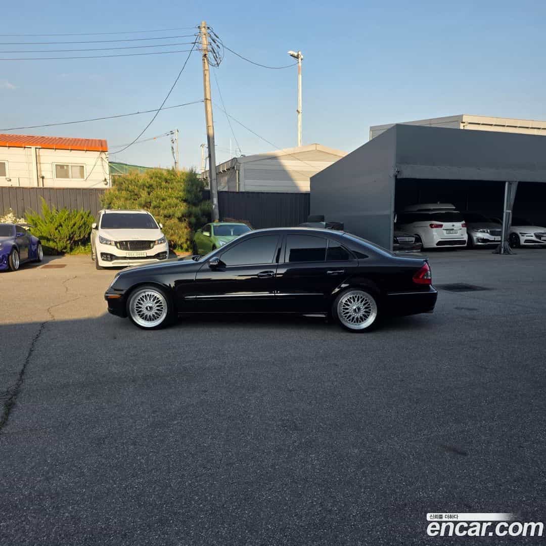 E-Class Mercedes-Benz 2009.9-OUTER-006