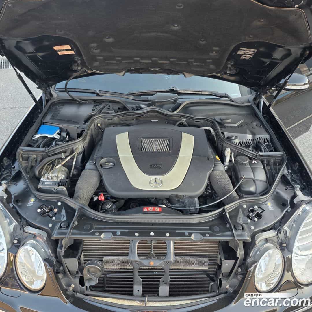 E-Class Mercedes-Benz 2009.9-INNER-008