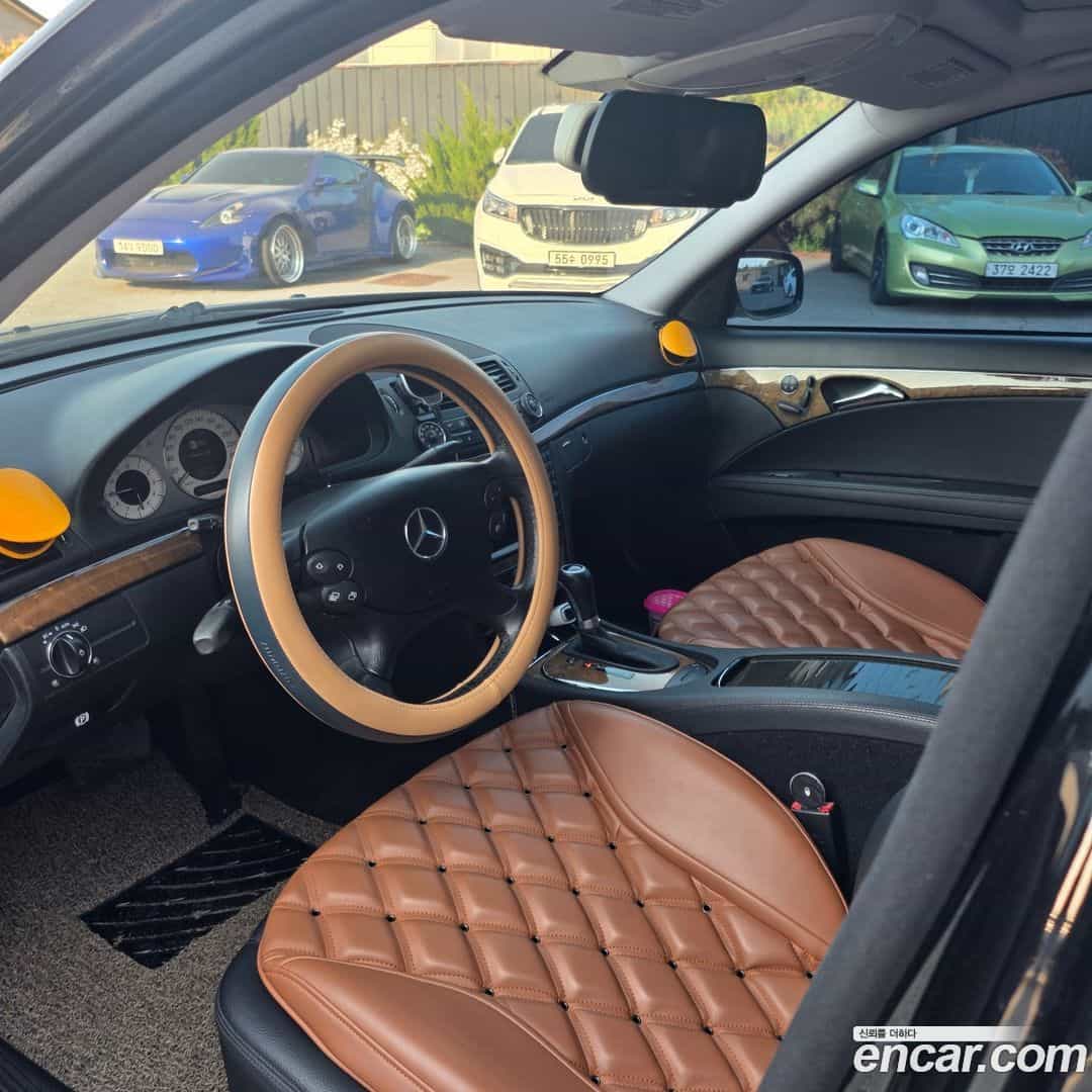 E-Class Mercedes-Benz 2009.9-INNER-009