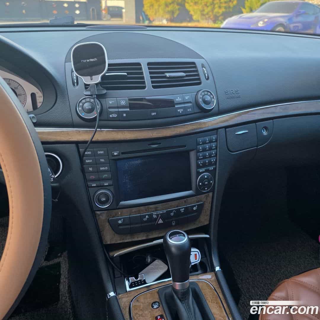 E-Class Mercedes-Benz 2009.9-OPTION-016