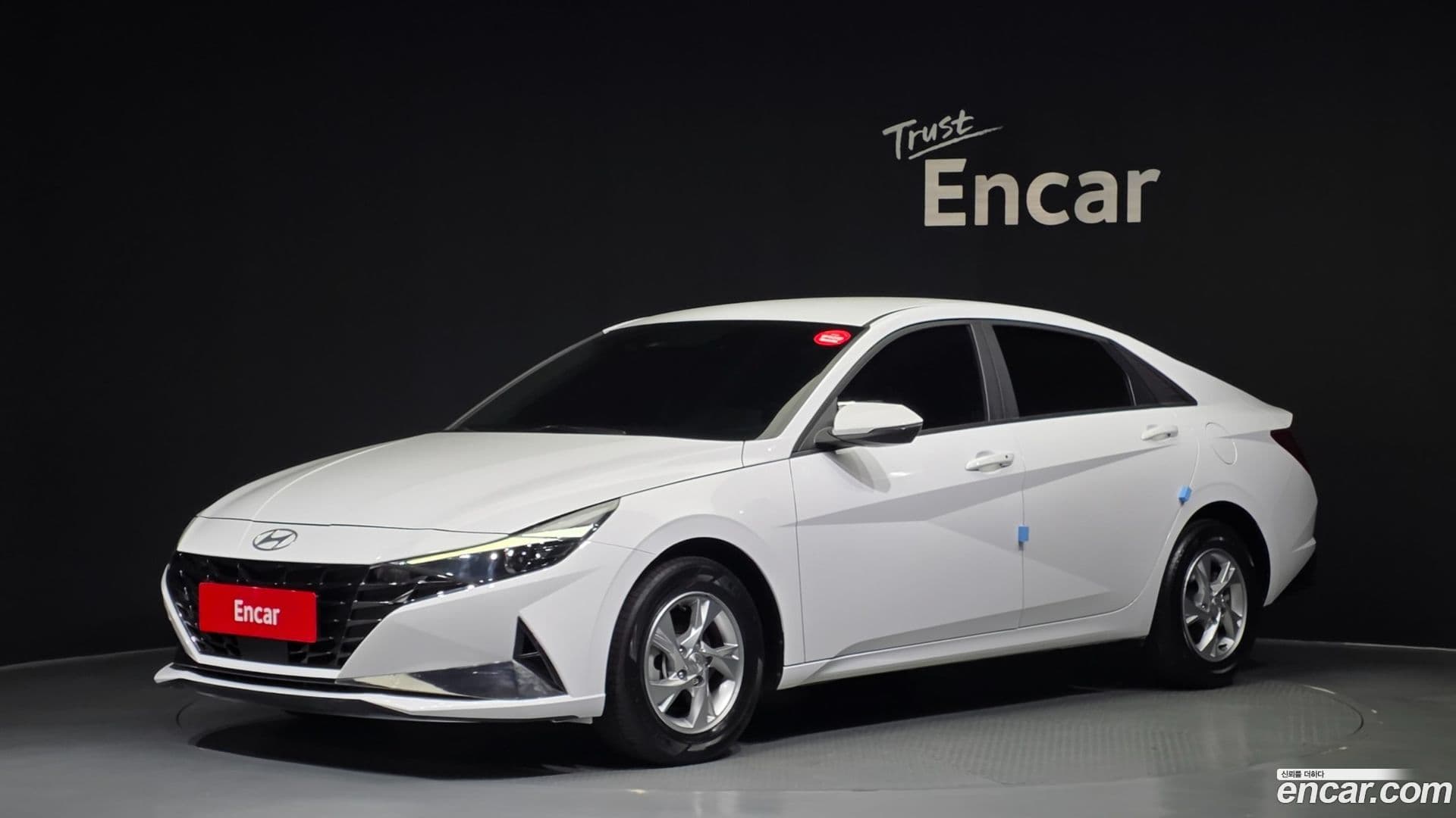 Main__Slider__Photo:AVANTE Hyundai 2022.9-0