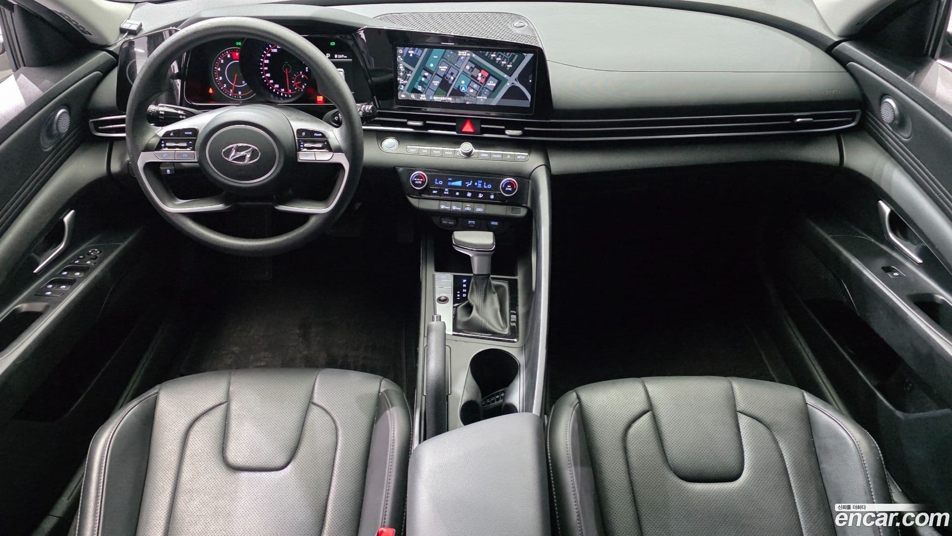 Main__Slider__Photo:AVANTE Hyundai 2022.9-6